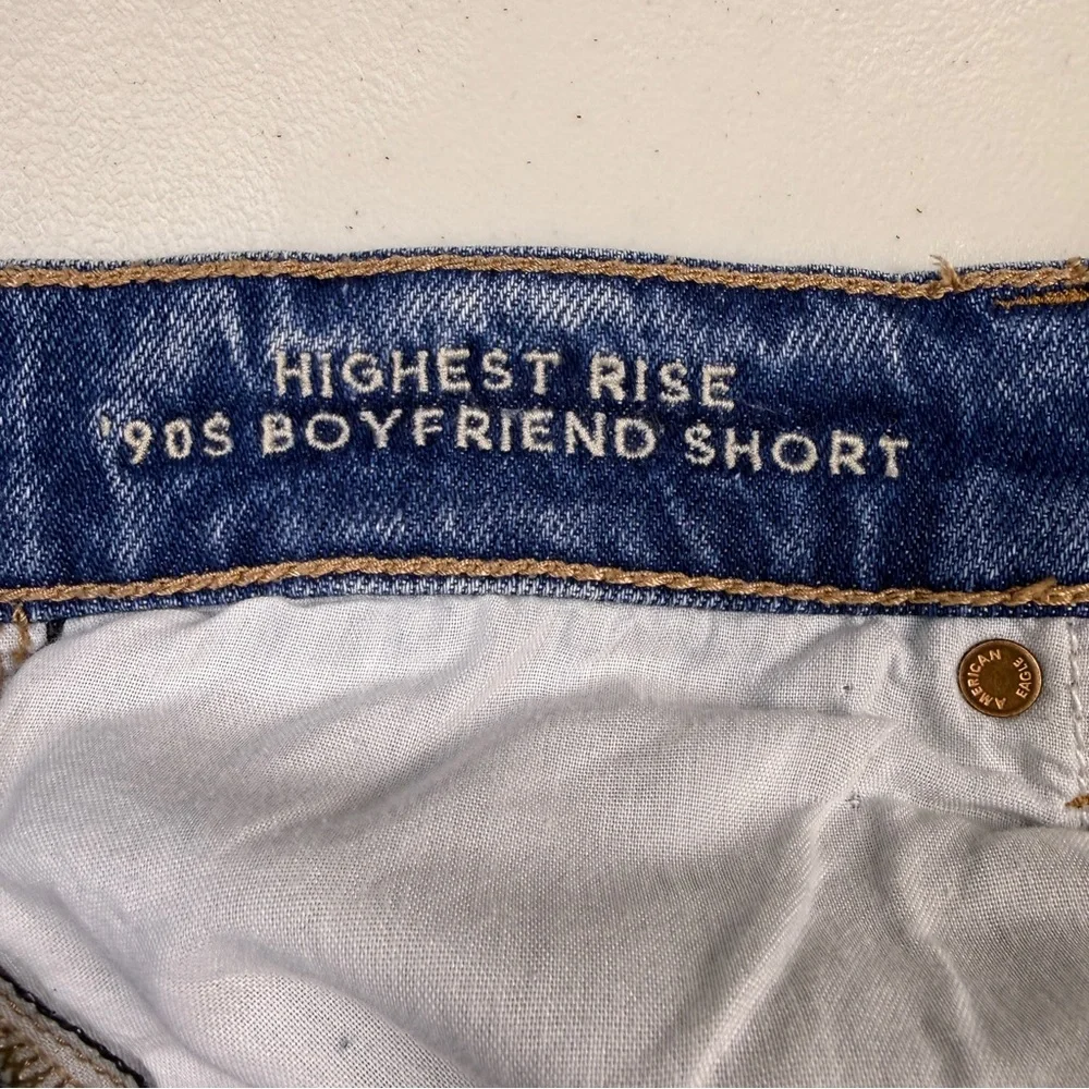 American Eagle Highest Rise 90’s Boyfriend Shorts Distressed Denim Size 12 EUC